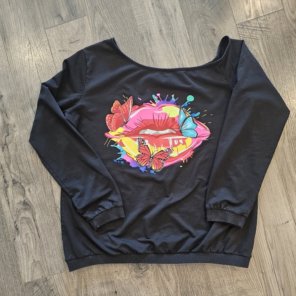 XL Womens Asymetrical Black Sweatshirt Colorful Lip Butterfly Design Spring Fall